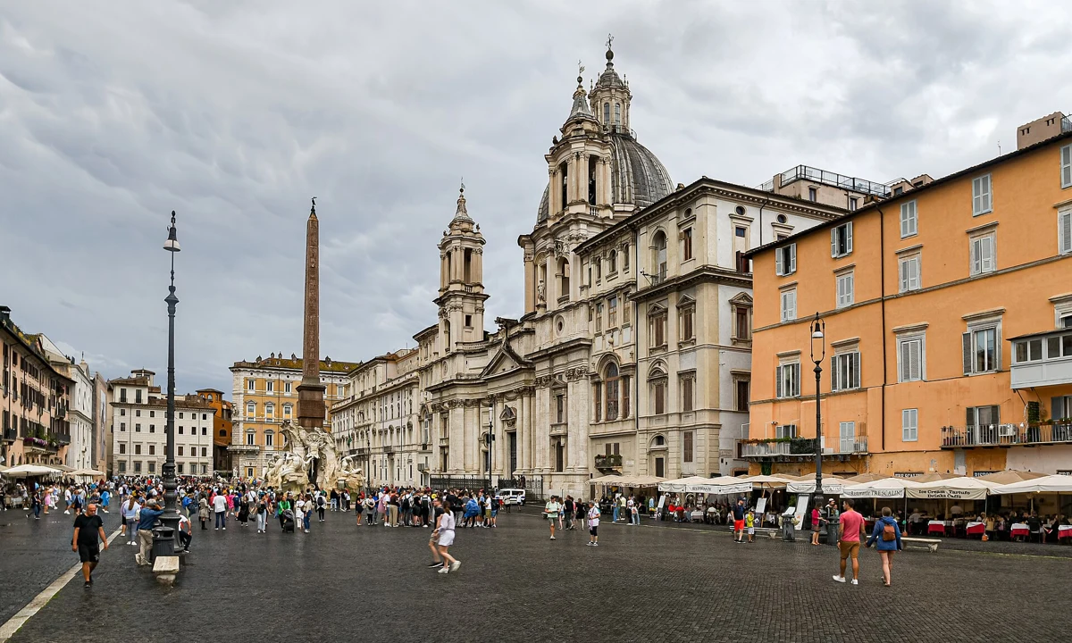 Piazza Navona in the evening, christmas concerts in rome