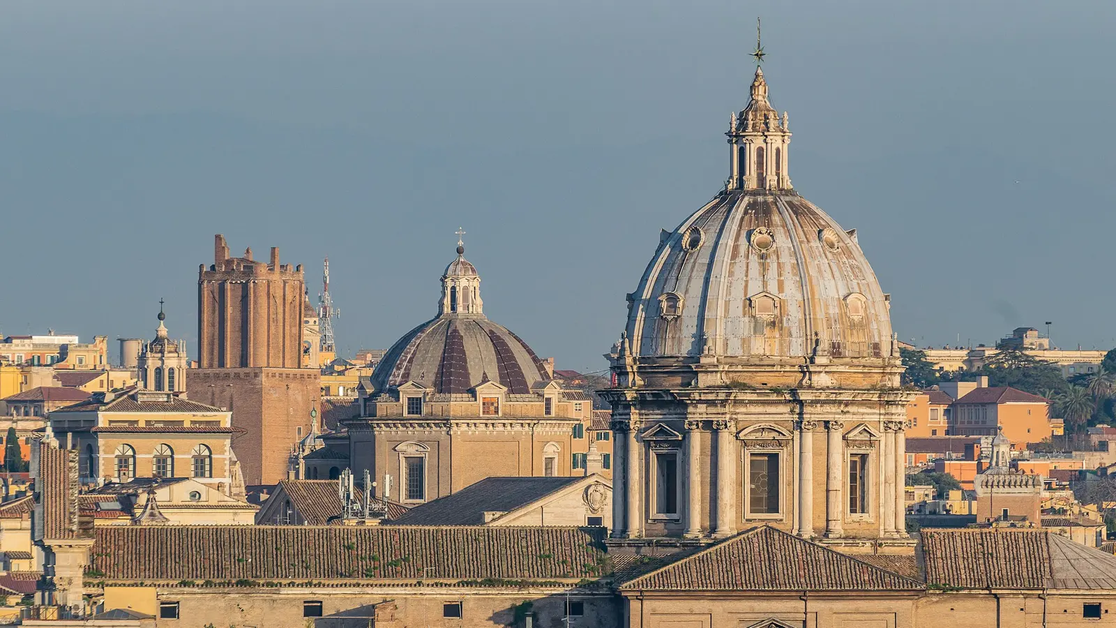 Sant'Andrea della Valle and its dome, opera houses in Rome